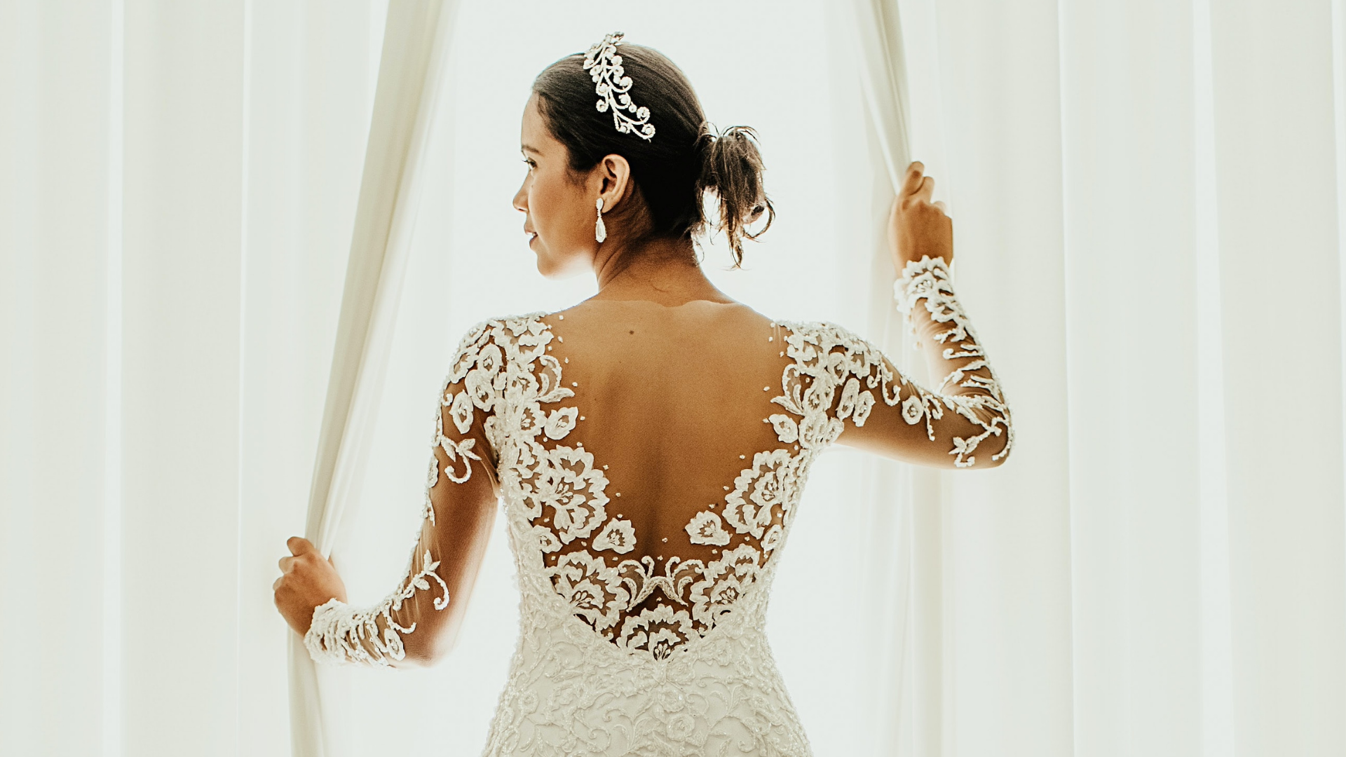 How to Brace Yourself for Wedding Dress Shopping