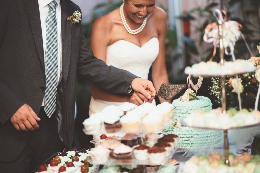 A Mint Green and Peach Summer Wedding in Columbus, Ohio