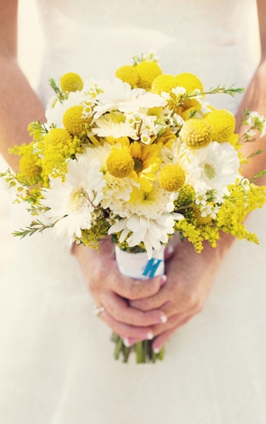 An Oklahoma Wedding with Yellow and Grey Details