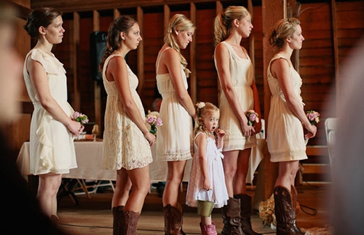 An Oregon Barn Yard Wedding