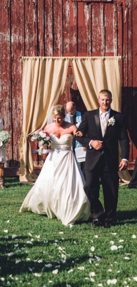 Historic Virginia Farm Wedding: Laura + Matt
