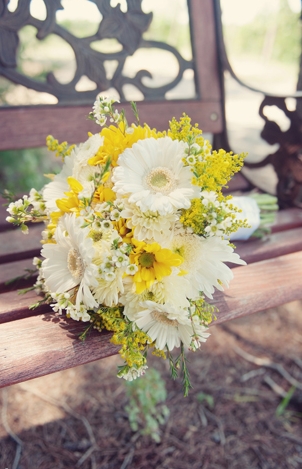 An Oklahoma Wedding with Yellow and Grey Details