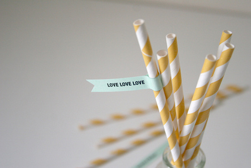 DIY Straw Flags with Printable Template - Tutorial