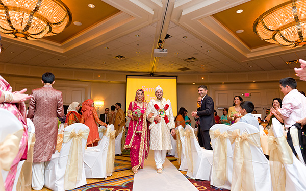 Tampa, Florida Indian Wedding by Aaron Bornfleth