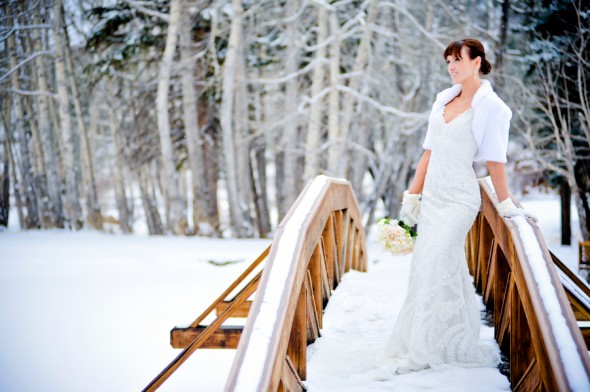 Snow-Filled Winter Colorado Wedding