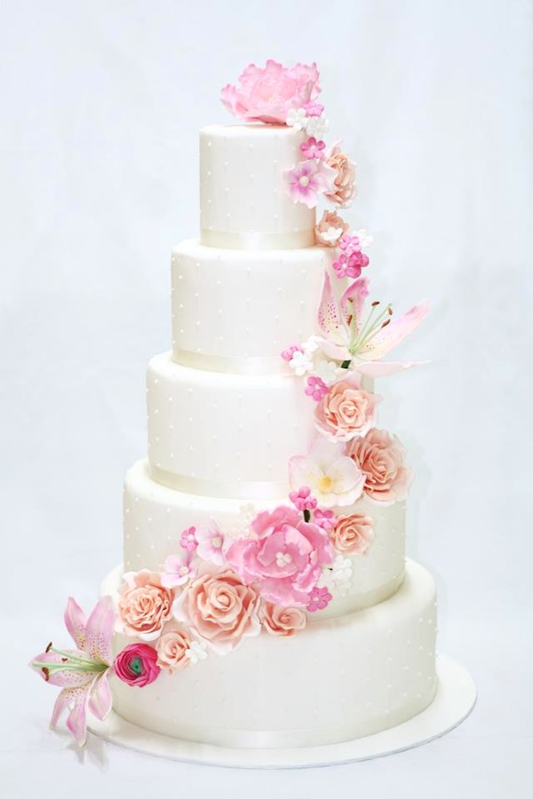 Top 5 Tips On How To Choose Your Wedding Cake