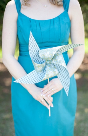 A Chic Turquoise Wedding: Burlap, Pinwheels & Pearls