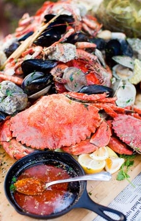 Real Party: Colorful & Casual Crab Boil