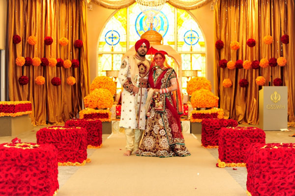 Rose Filled Sikh Ceremony by Tomas Photography