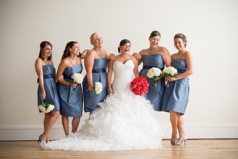 A Modern Coral and Navy Wedding