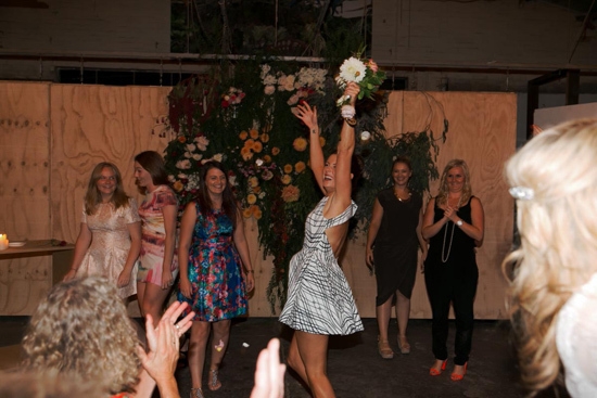 toss_wedding_flowers