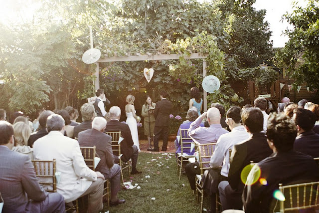 Real Wedding Danielle & Aaron: Charming Backyard DIY Wedding
