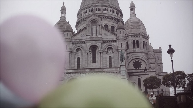 A Blue Vespa, Balloons & Cupcakes: A Parisian Engagement Shoot