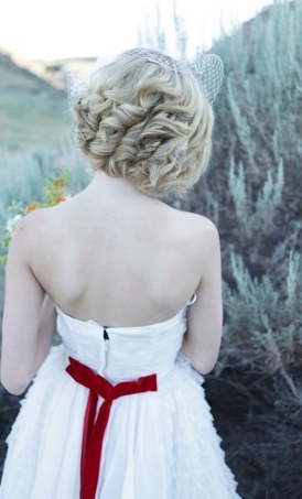 Girl Meets Vintage Dress: A Simple & Stunning Inspiration Shoot