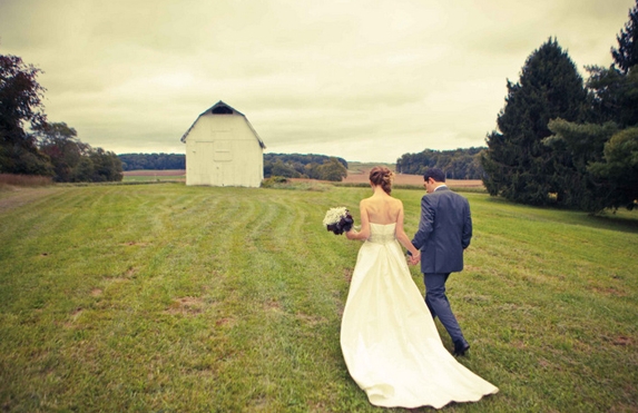 {Real Wedding} Sara & Joe: DIY Autumn Wedding at the Bride's Parents' Maryland Home