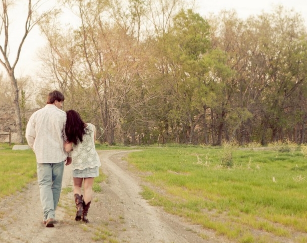 Vintage Barn Engagement Shoot by Stacie Tatum Photography
