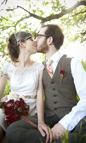 Quirky, Rustic, Vintage Bridal Shoot: Lace & Lovebirds