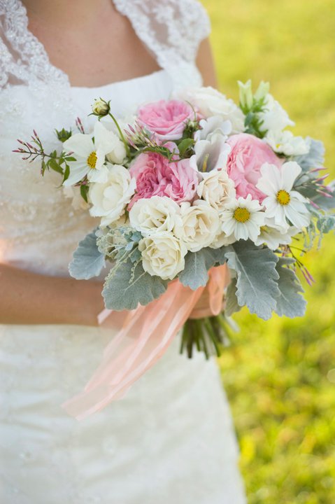 Sunday Bouquet: Peony & Daisy Bridal Bouquet
