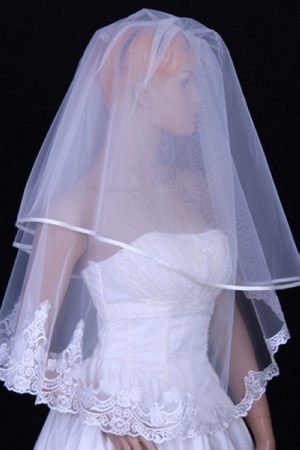 Fine and cheap wedding veils