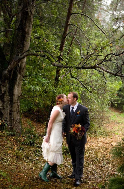 Rustic Outdoor Berkley, CA Travel Inspired Wedding