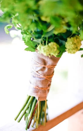 Flower Chic: Green & Modern Wedding Bouquet