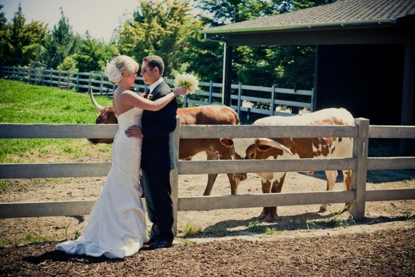 Country Inspired Wedding by onelove Photography