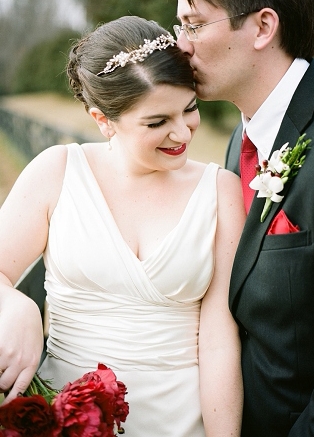 Classy Red and White Winter Wedding