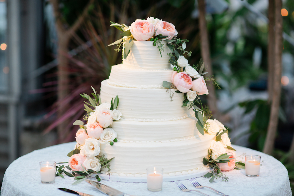 6 Wedding Cake Traditions and Where They Actually Came From