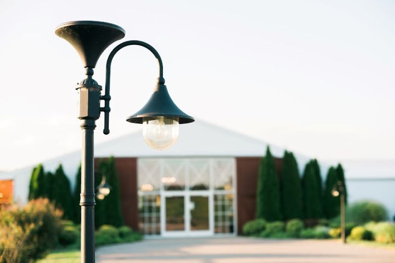 Bluegrass Wedding Barn Photo