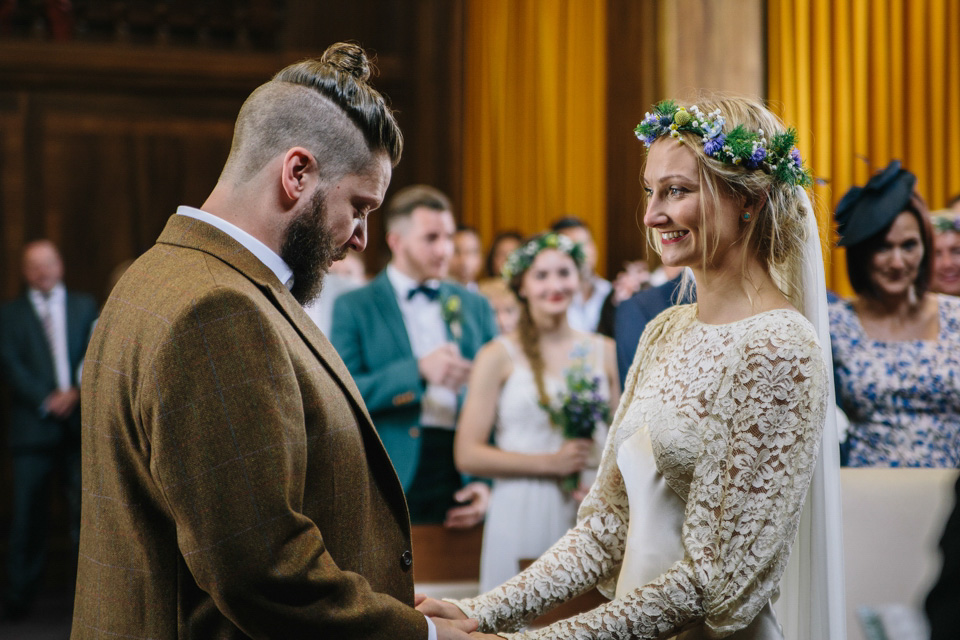 A 1930s Wedding Dress For A Quirky and Vintage Inspired London Pub Celebration
