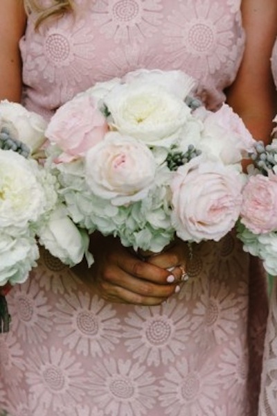 110409_southern-wedding-bridesmaids-bouquets-1a3fc4cc7629a088