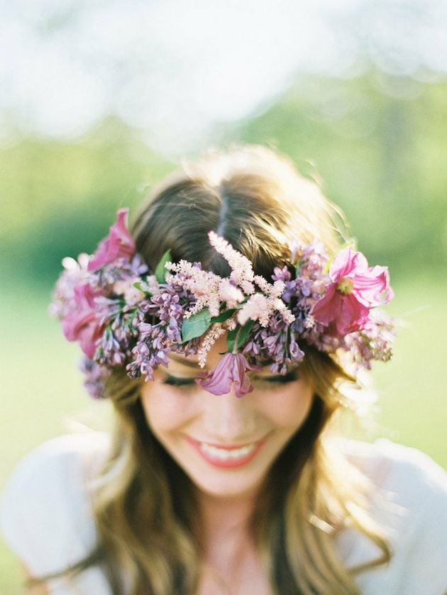 15-ideas-for-Fresh-Flower-Wedding-Hair-Bridal-Musings-Wedding-Blog-3