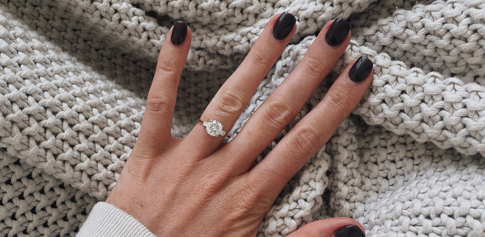 13 Ways to Get a Great Engagement Ring Selfie