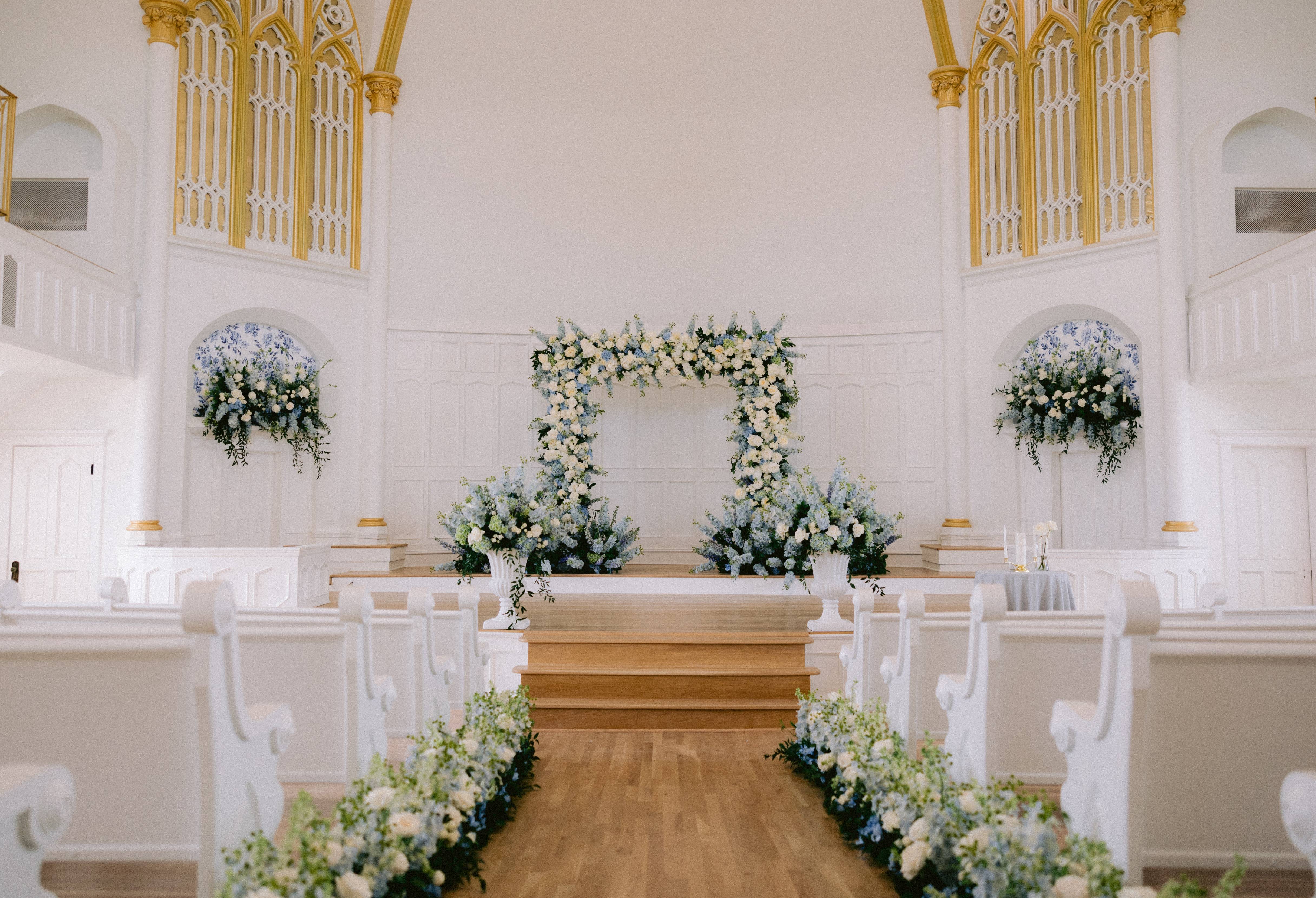 Photo by Hunter Hennes, Featured in A Classic Summer Wedding at Melrose Abbey